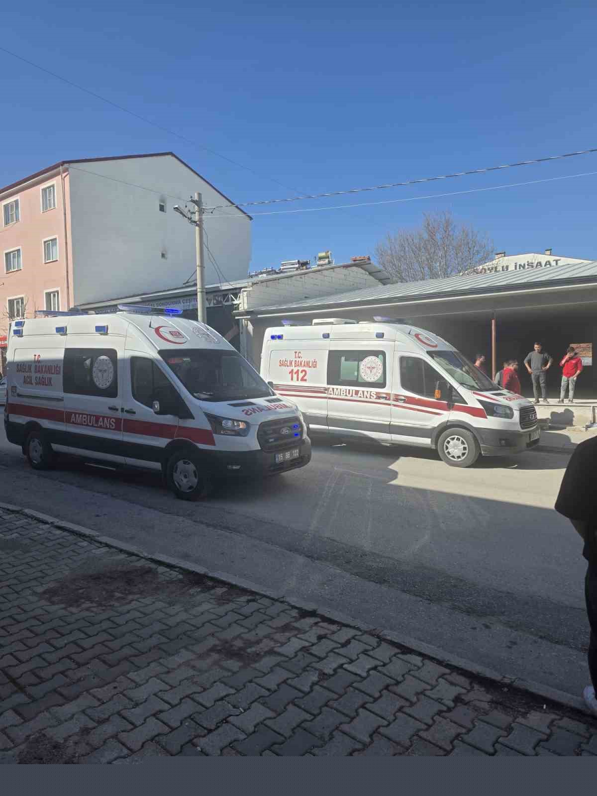 Eski karısını bacağından pompalı tüfekle yaraladı, iş yeri sahibi tarafından kolundan vuruldu
