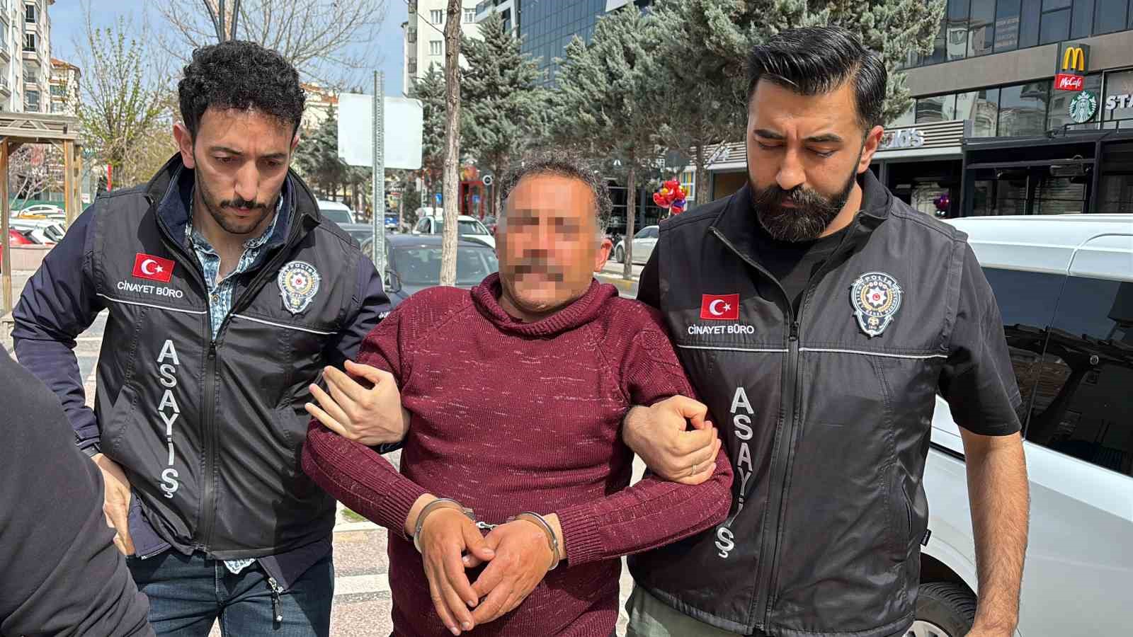 Eski kayınpederi olan öz amcasının evine kurşun yağdırdı: 1 ölü
