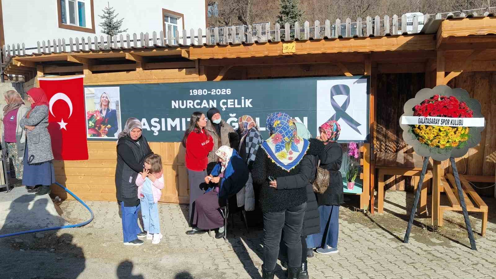Eski milli kaleci Nurcan Çelik memleketinde son yolculuğuna uğurlandı
