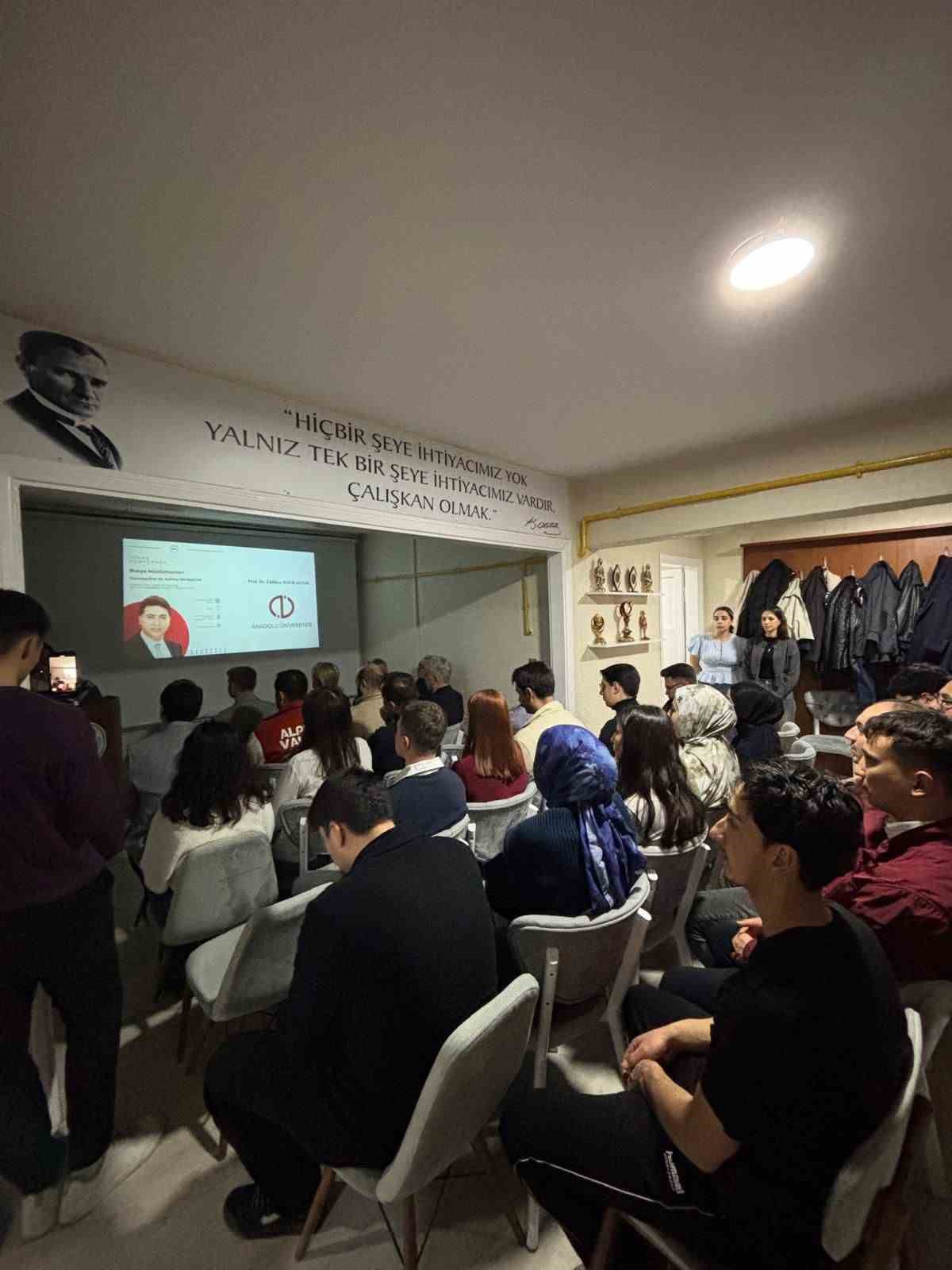 Eskişehir ESVAK’ta ‘Rusya Müslümanları’ konferansı
