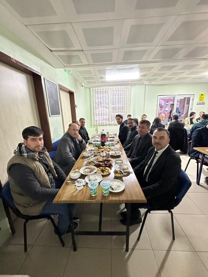 Eskişehir İl Sağlık Müdürü Bildirici, Beylikova’da sağlık çalışanlarıyla iftarda buluştu
