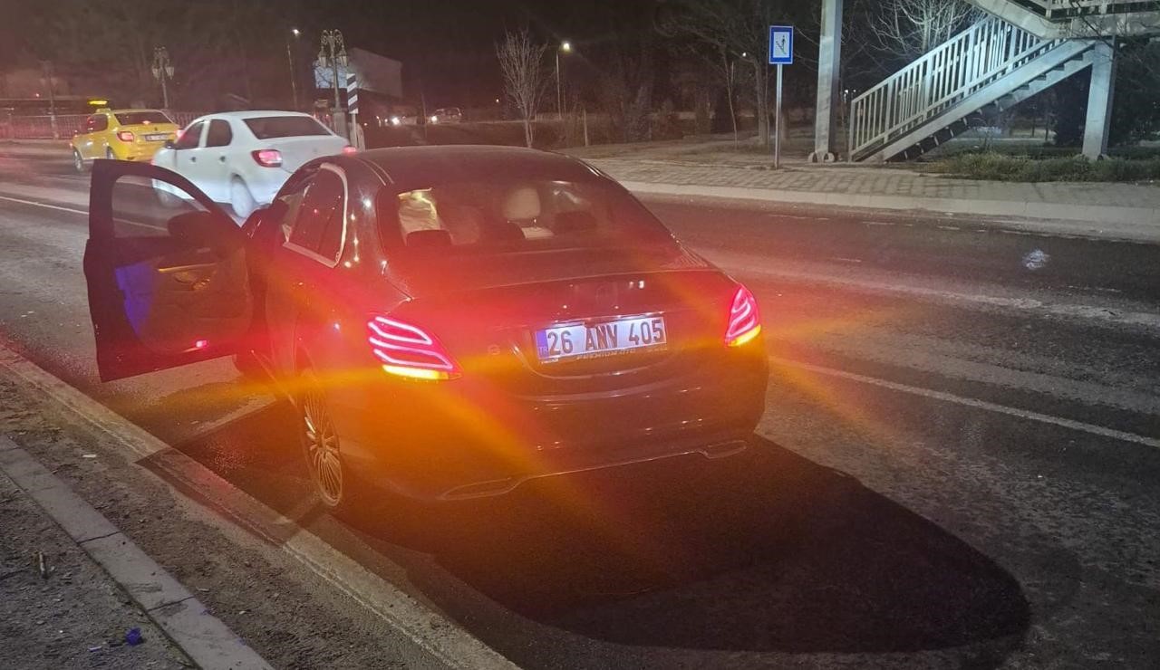 Eskişehir-Kütahya yolunda kaza: 3 yaralı
