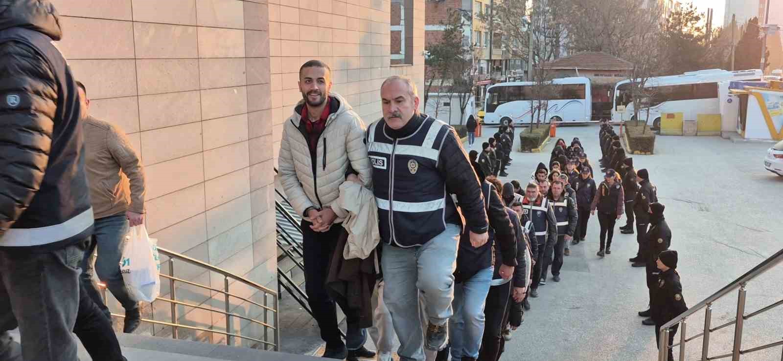 Eskişehir merkezli 18 ildeki dev dolandırıcılık operasyonunda
