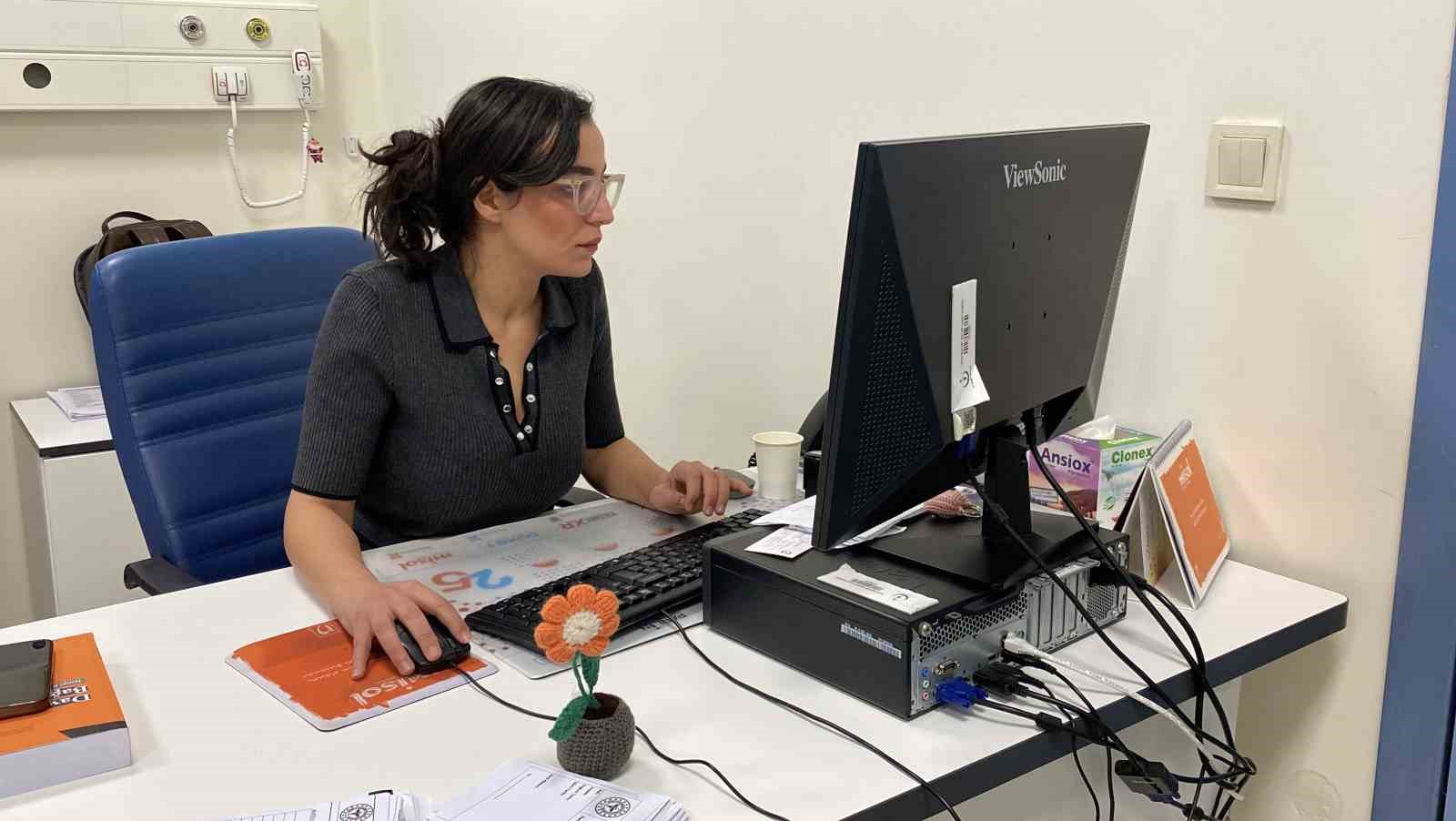 Eskişehir Şehir Hastanesi Davranışsal Bağımlılıklar Polikliniği hizmete başladı
Eskişehir Şehir Hastanesi Davranışsal Bağımlılıklar Polikliniği hizmete başladı