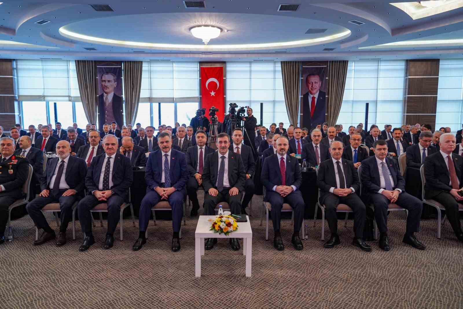 Eskişehir Valisi Yılmaz, ’Valiler Buluşması’na katıldı
