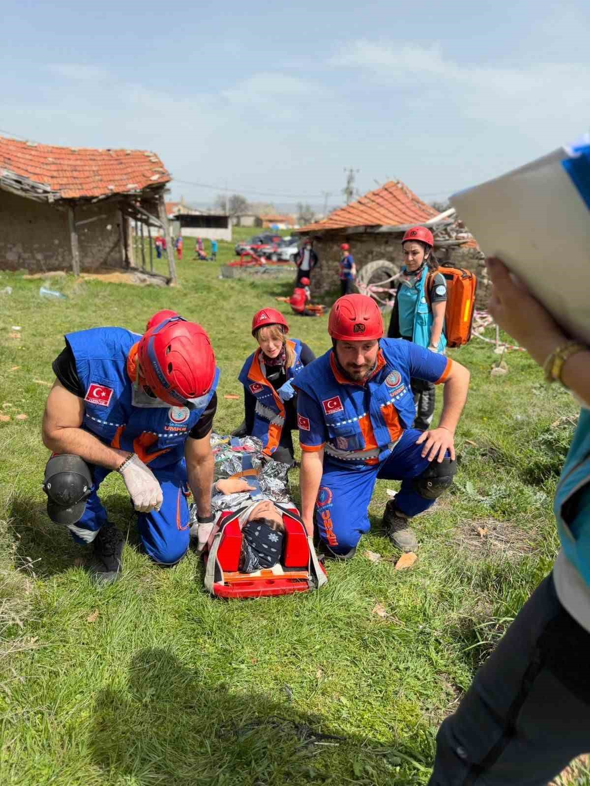 Eskişehir’de 45 personelin katılımıyla UMKE tatbikatı gerçekleştirildi
