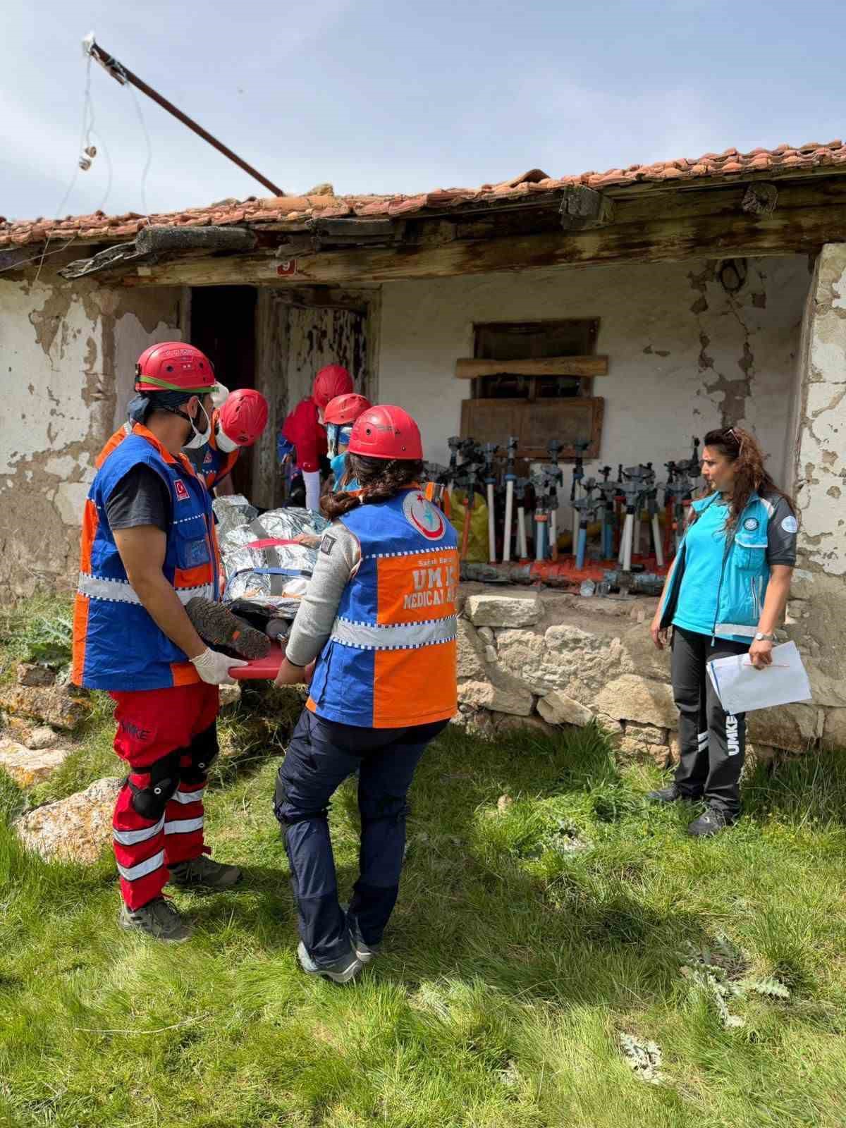 Eskişehir’de 45 personelin katılımıyla UMKE tatbikatı gerçekleştirildi
