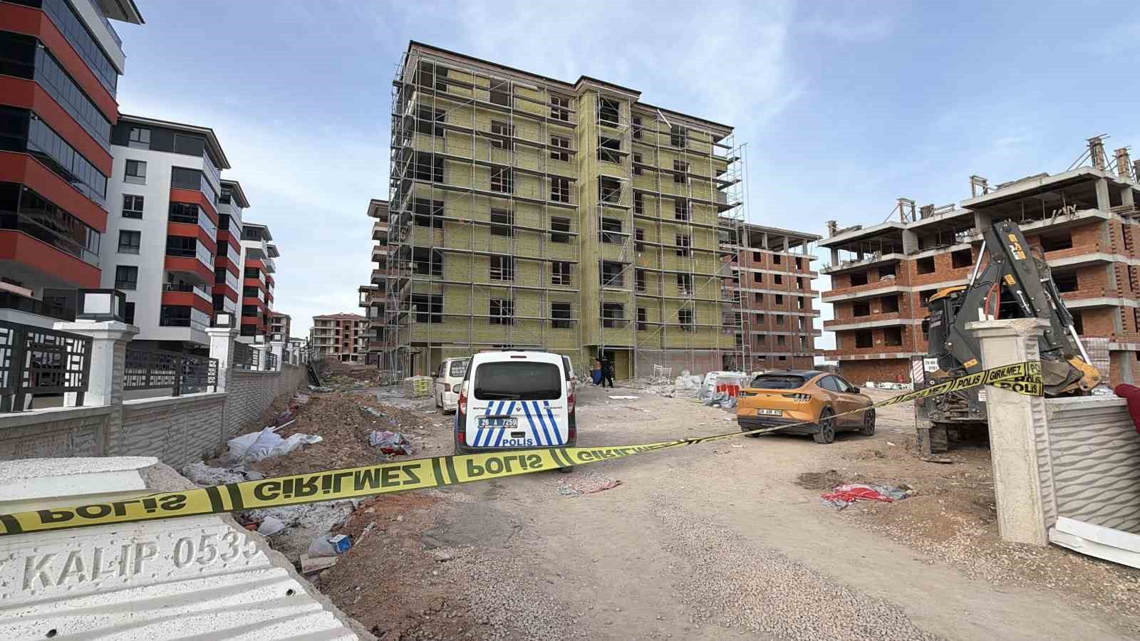 Eskişehir’de asansör boşluğuna düşen sıva ustası hayatını kaybetti
