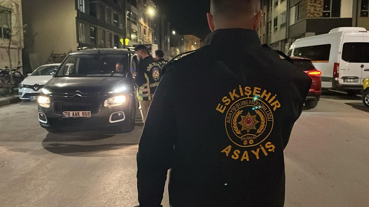 Eskişehir’de asayiş ve trafik uygulamaları sürüyor
