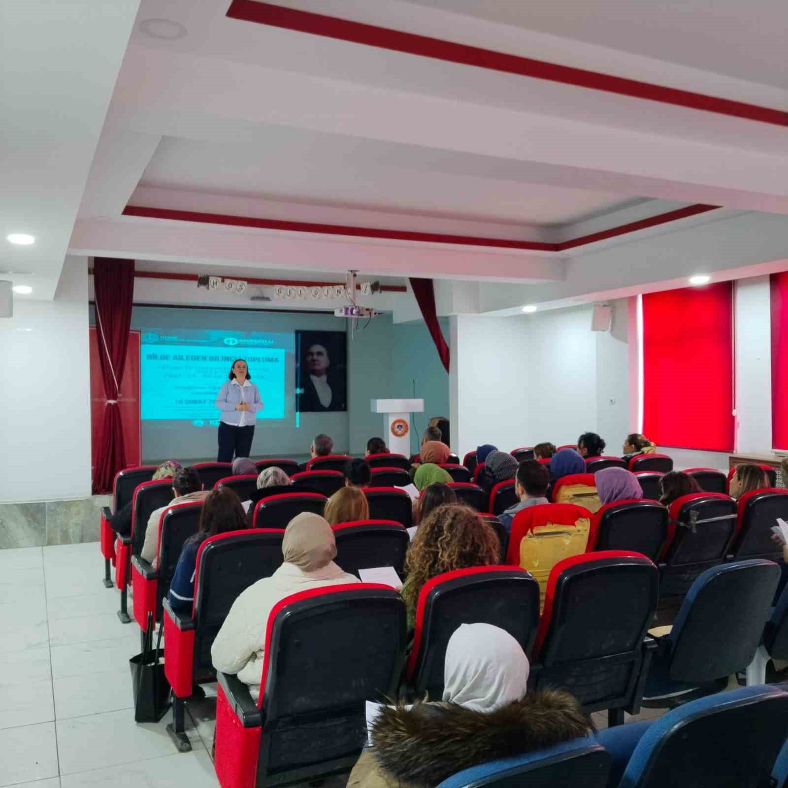 Eskişehir’de "Bilge aile" projesiyle veliler bilinçleniyor
