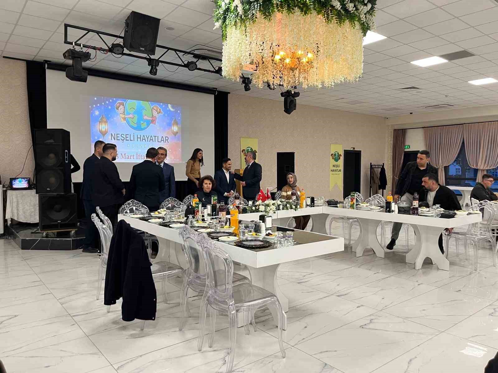 Eskişehir’de çocuk evleri sakinlerine gönül sofrası
