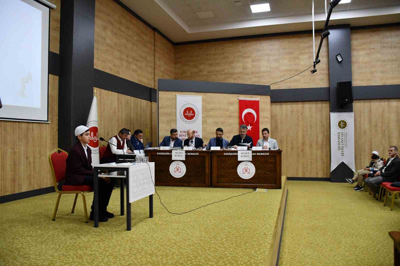 Eskişehir’de genç hafızlar bölge finali için yarıştı
