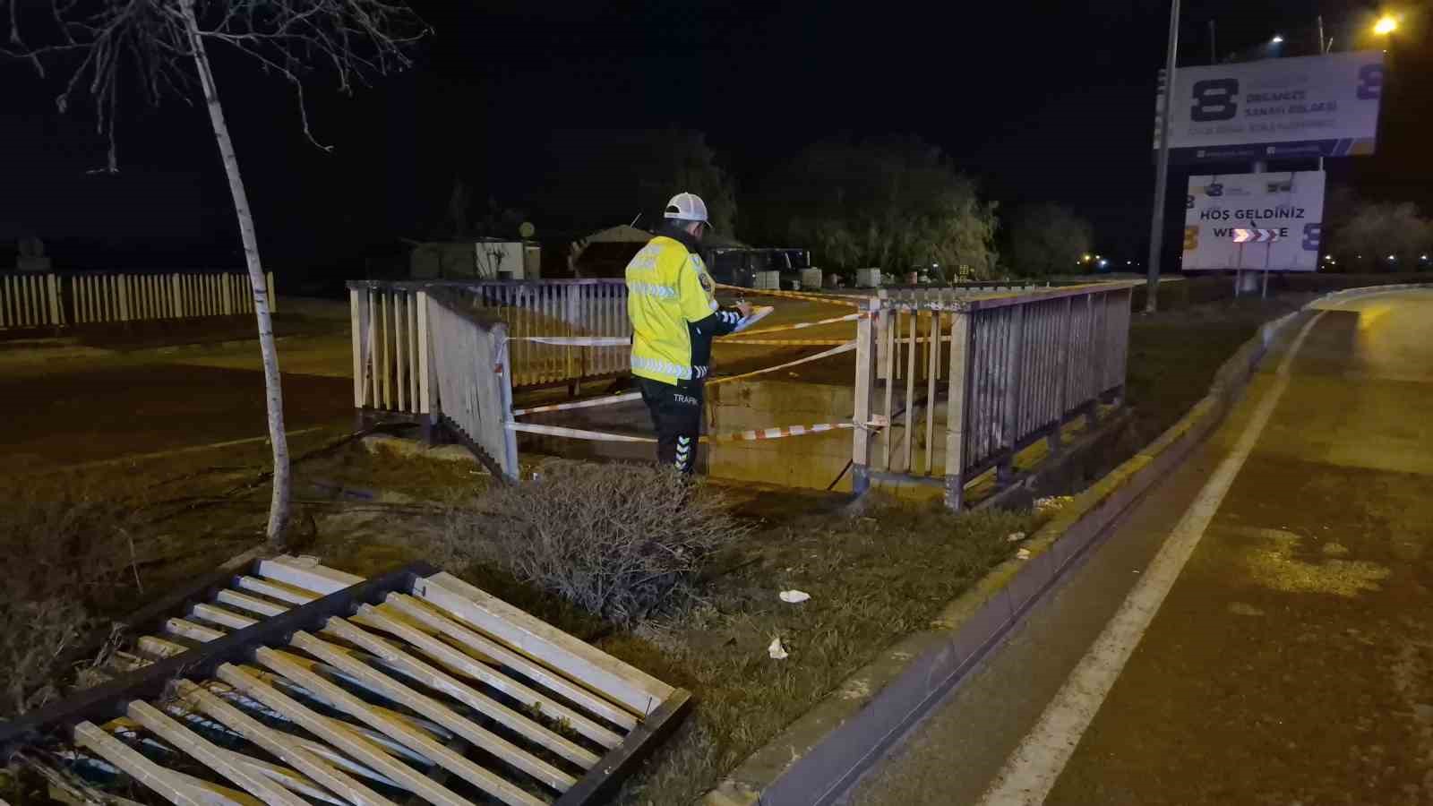 Eskişehir’de kontrolden çıkan otomobil sulama kanalına uçtu: 2 yaralı
