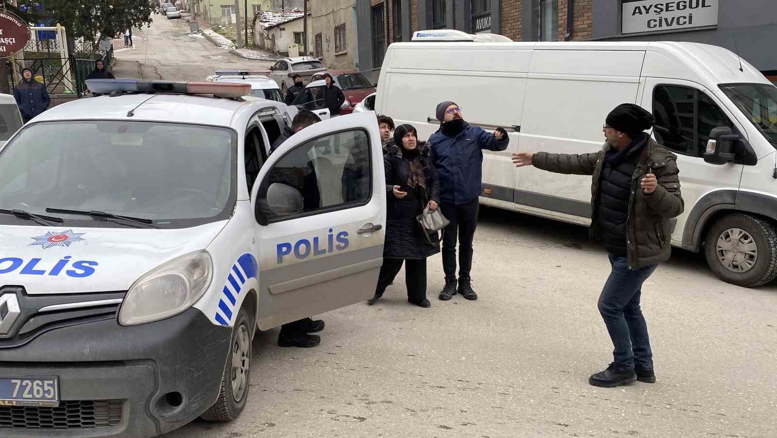 Eskişehir’de panik anları: İnşaatın 8’inci katından atlamaya çalıştı
