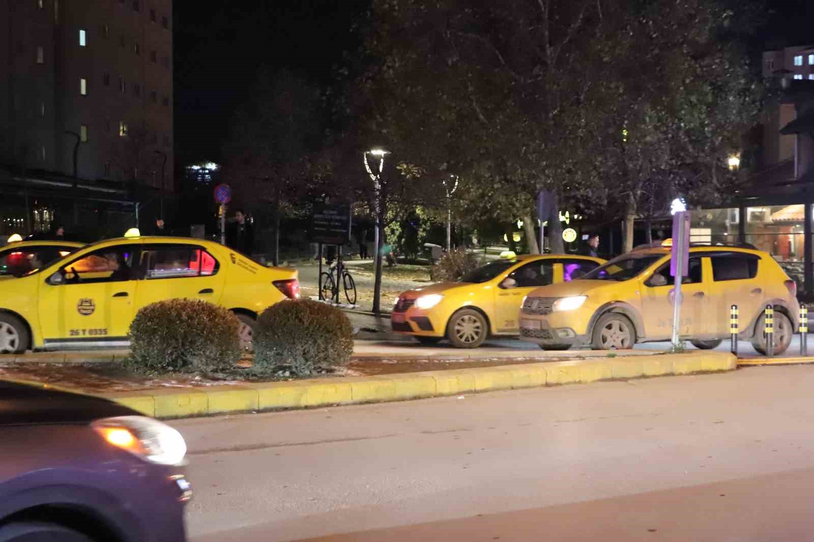 Eskişehir’de taksicilerin yılbaşı yoğunluğu
