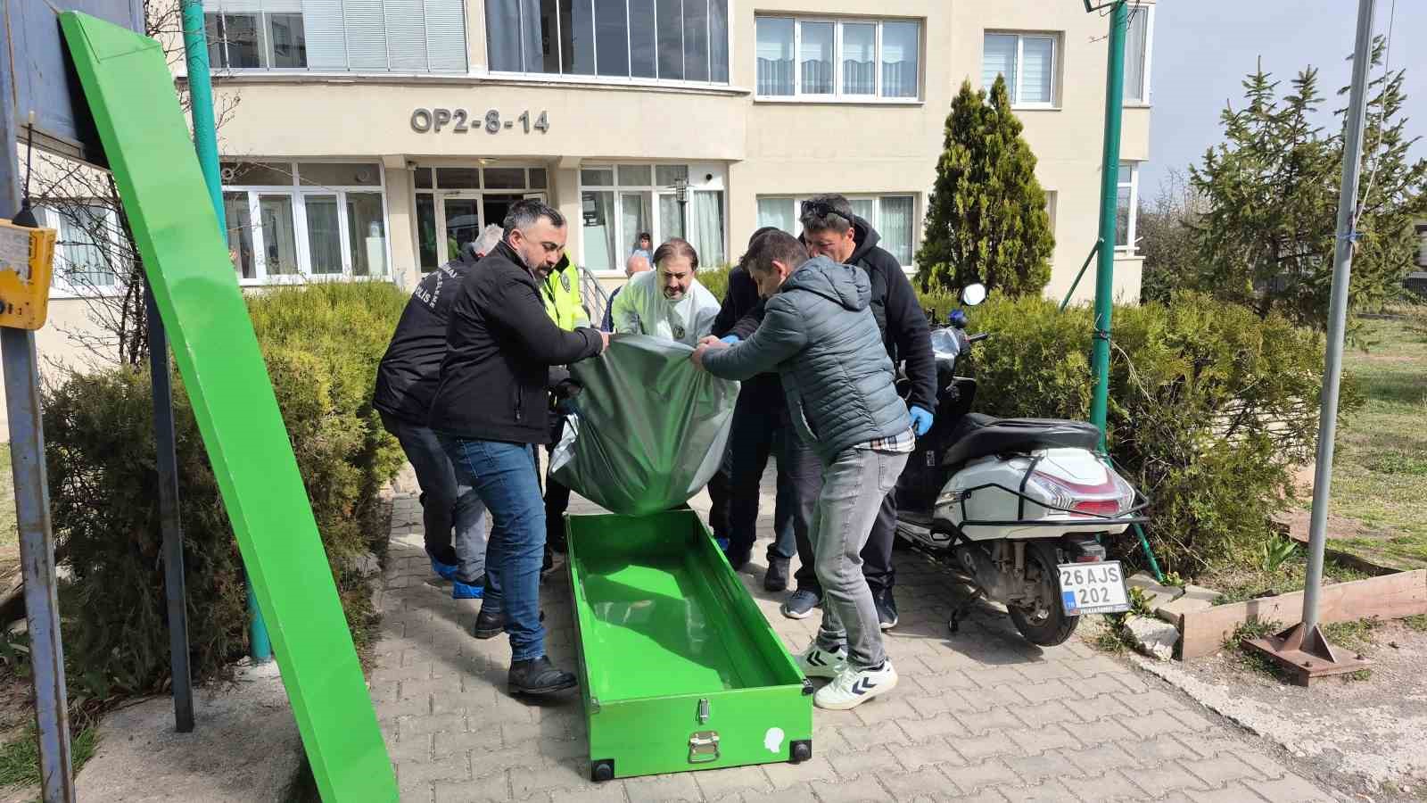 Eskişehir’de yaşlı kadının şüpheli ölümü
