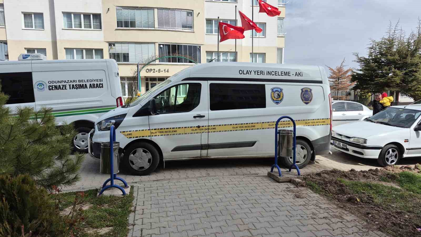 Eskişehir’de yaşlı kadının şüpheli ölümü
