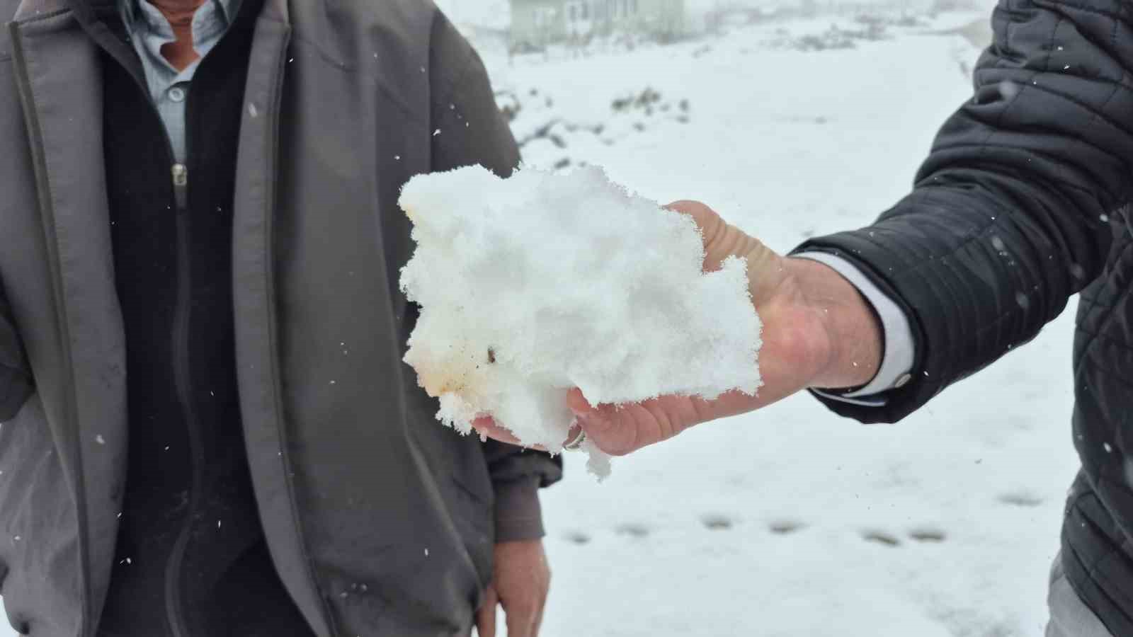 Eskişehir’in yüksek kesimdeki mahallesi kışa geri döndü
