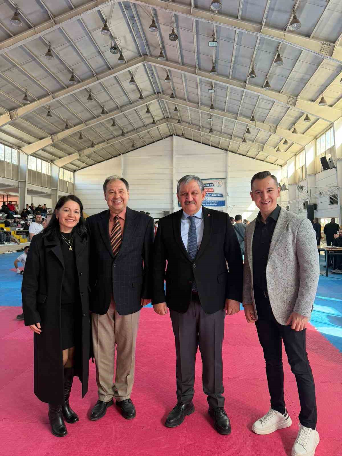 Eskişehirli antrenörlere milli görev
Eskişehirli antrenörlere milli görev