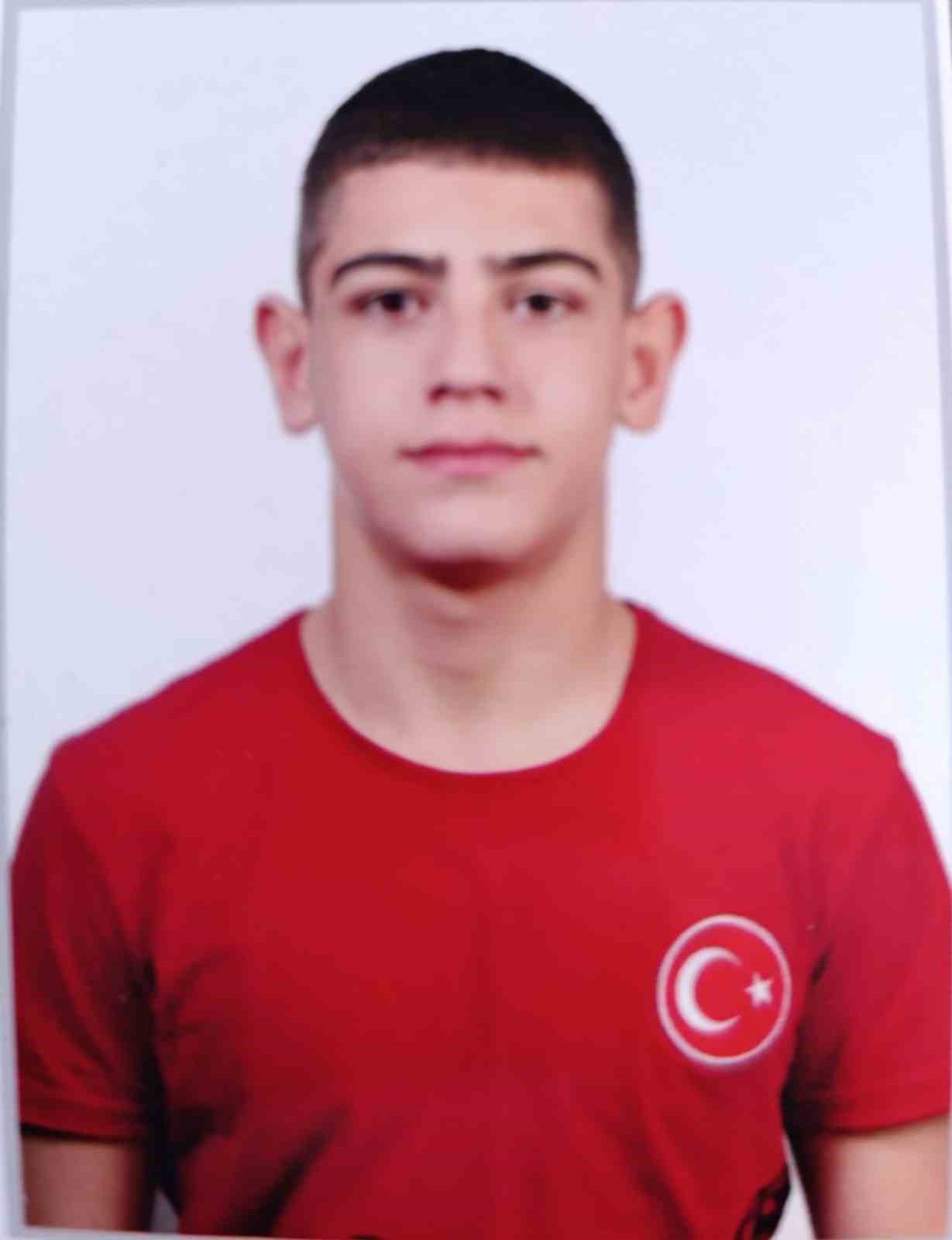 Eskişehirli genç güreşçi Türkiye’yi temsil etmeye hazırlanıyor
