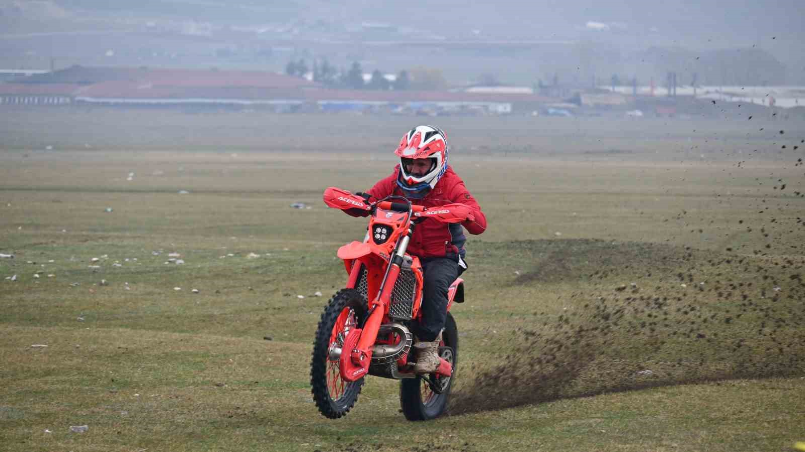 Eskişehirli motosikletçilerin pist talebi
Eskişehirli motosikletçilerin pist talebi