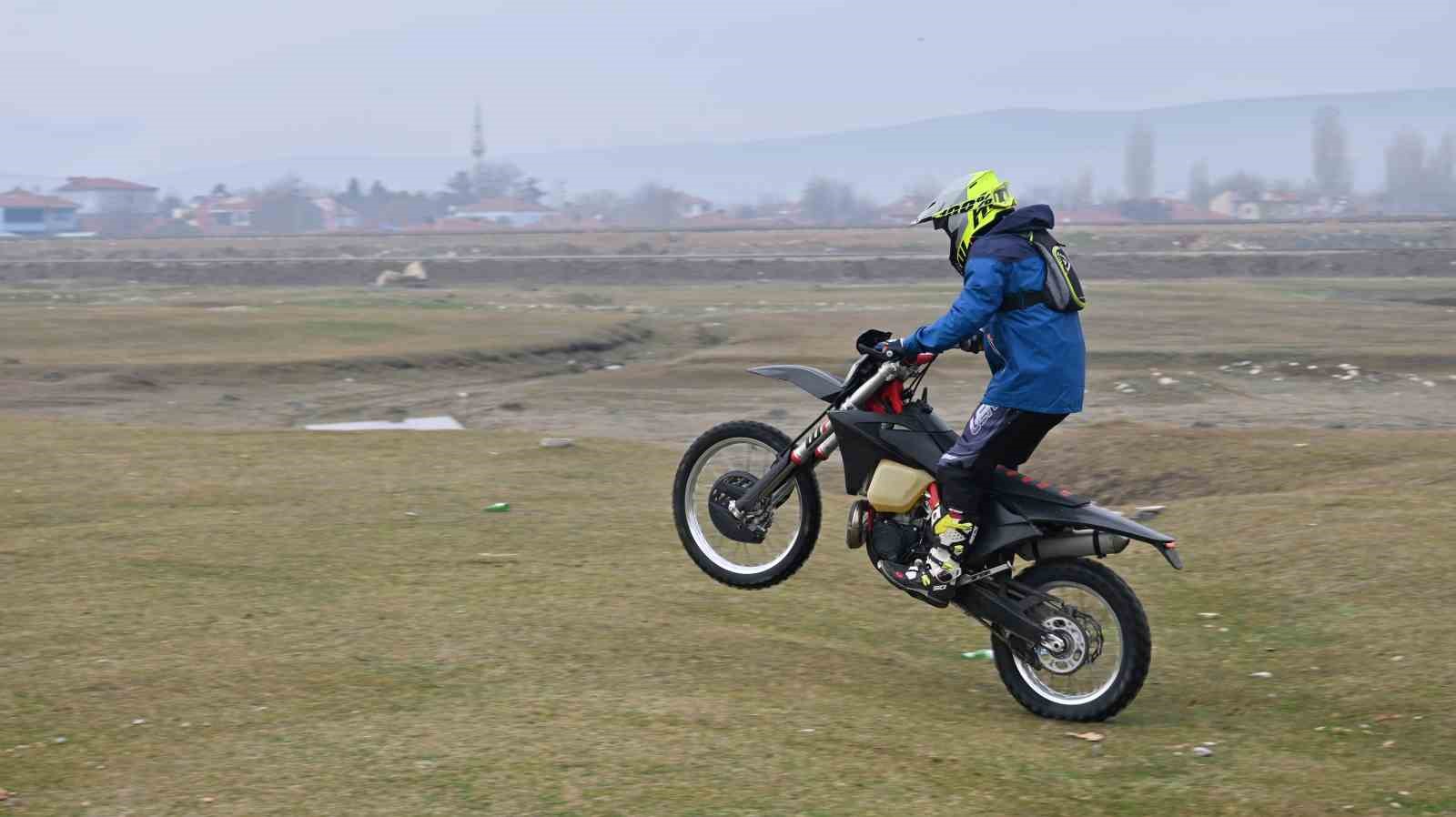Eskişehirli motosikletçilerin pist talebi
Eskişehirli motosikletçilerin pist talebi
