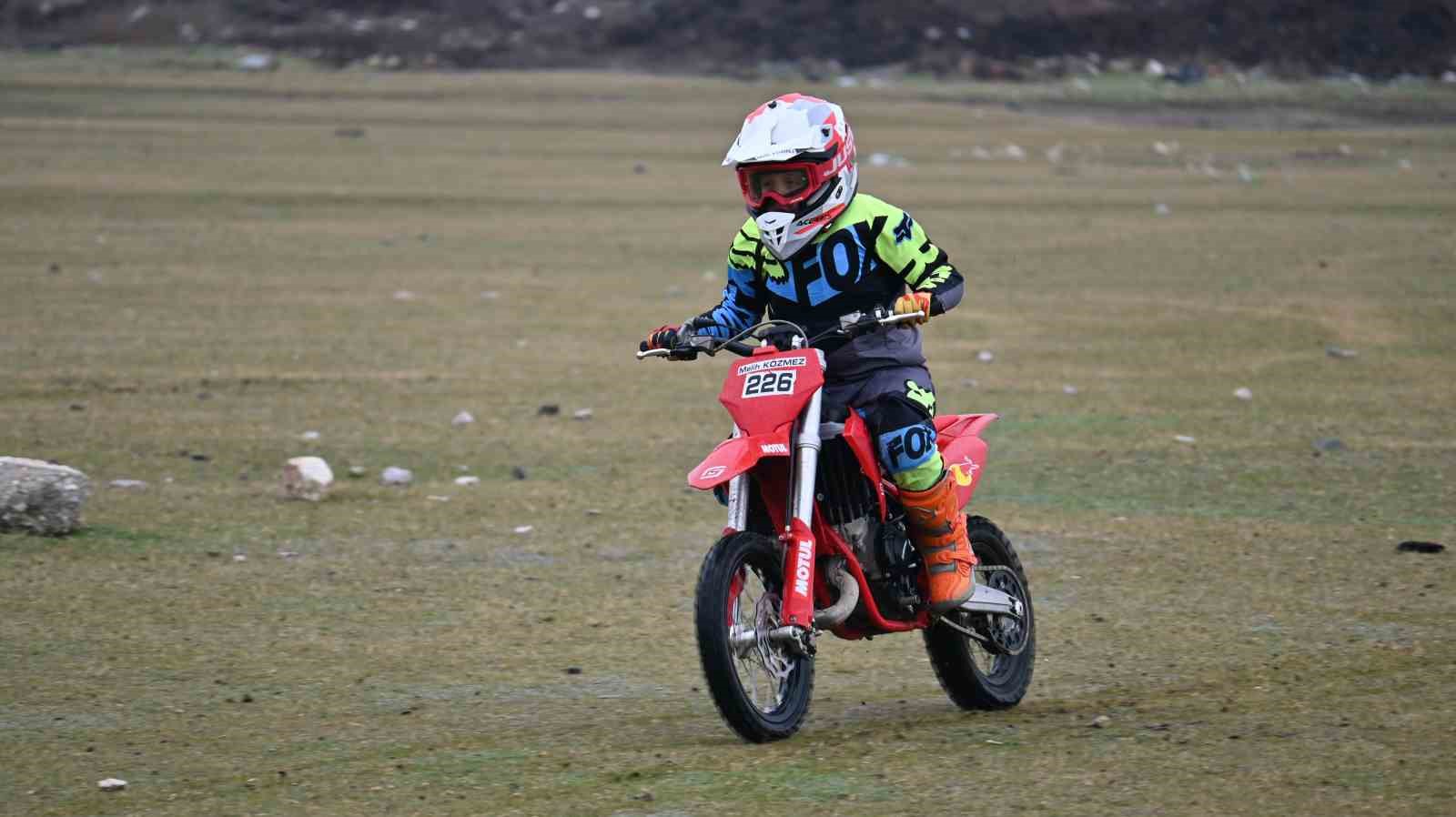 Eskişehirli motosikletçilerin pist talebi
Eskişehirli motosikletçilerin pist talebi