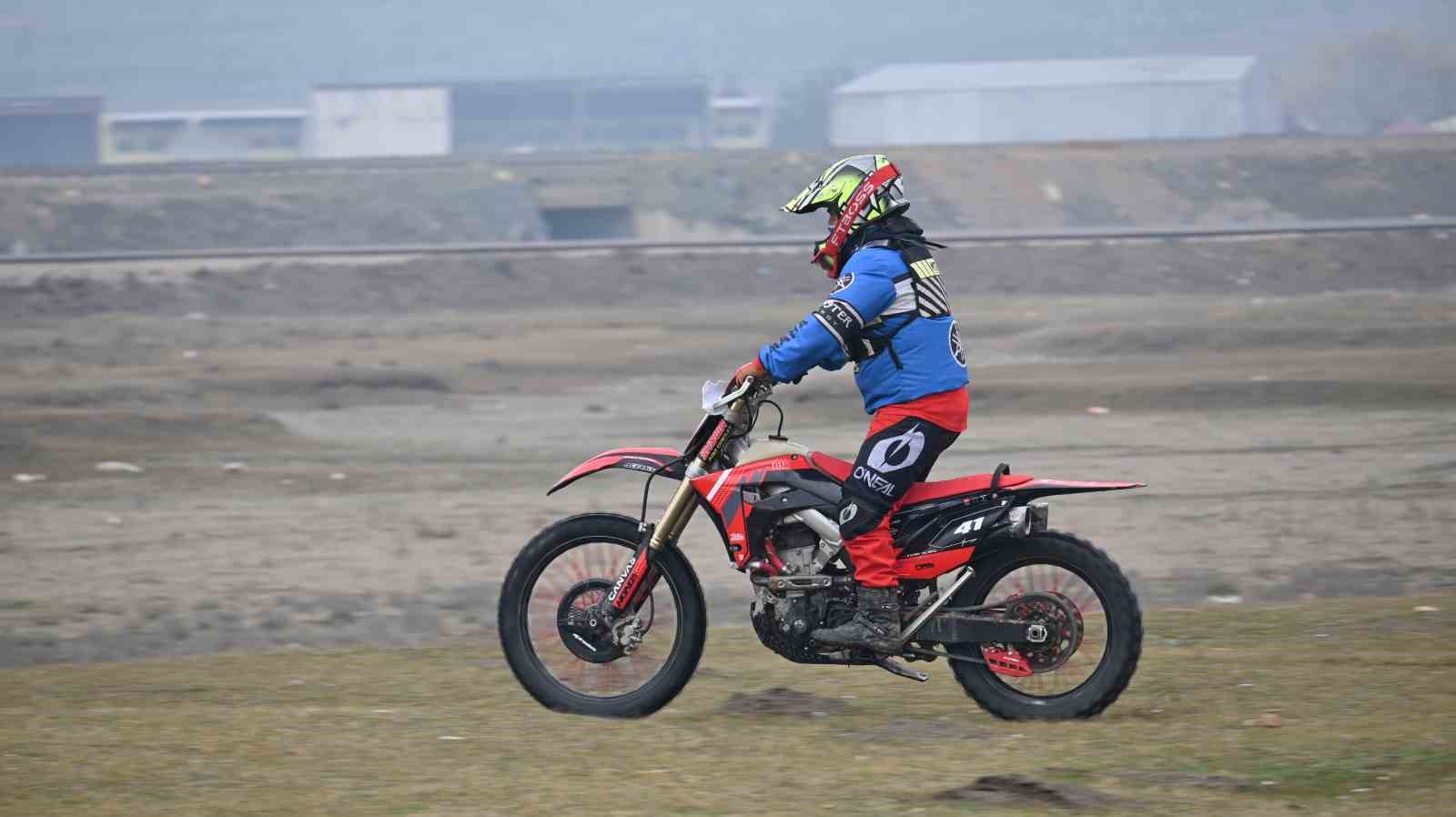 Eskişehirli motosikletçilerin pist talebi
Eskişehirli motosikletçilerin pist talebi