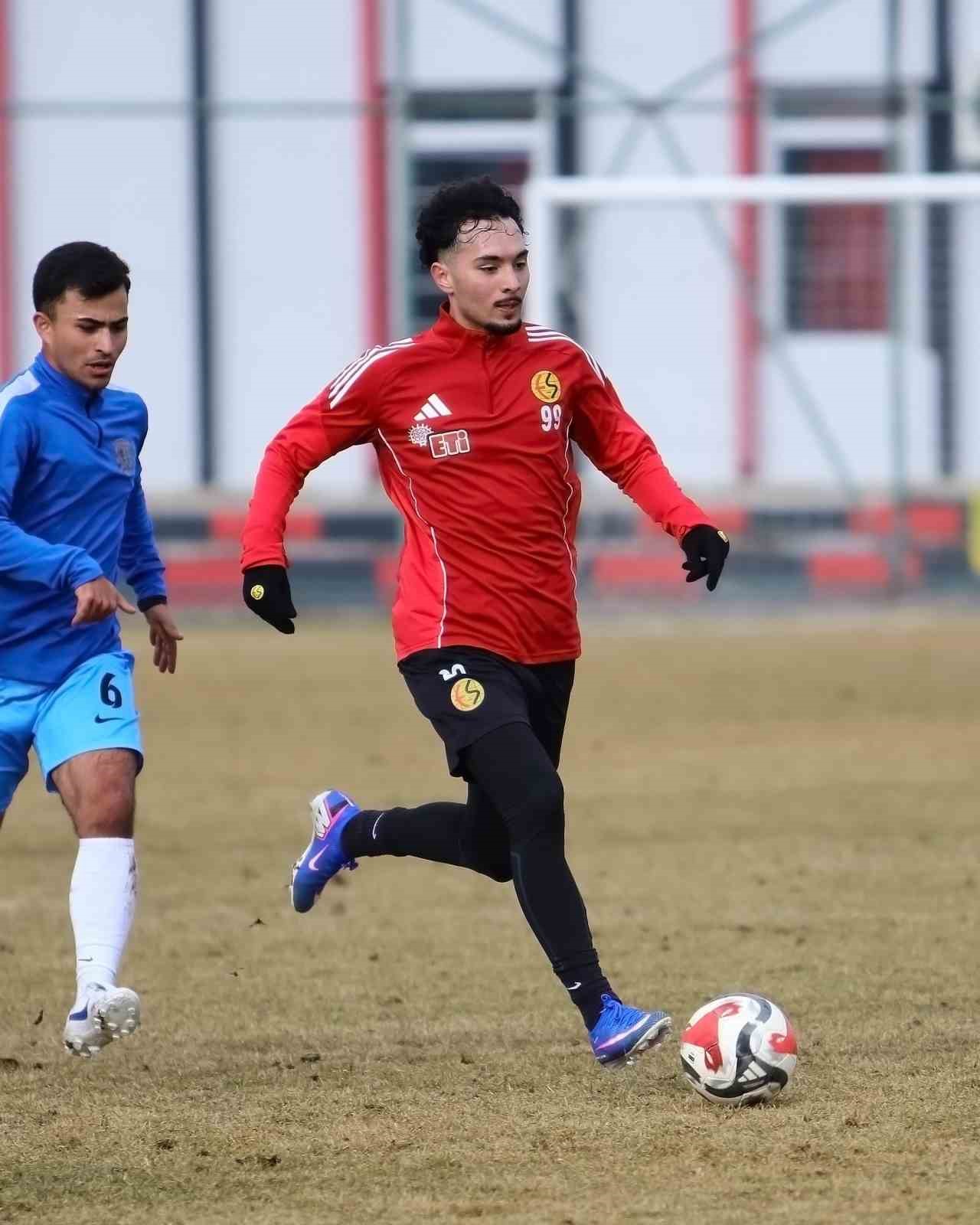 Eskişehirspor, Altay karşılaşmasına hazırlanıyor
