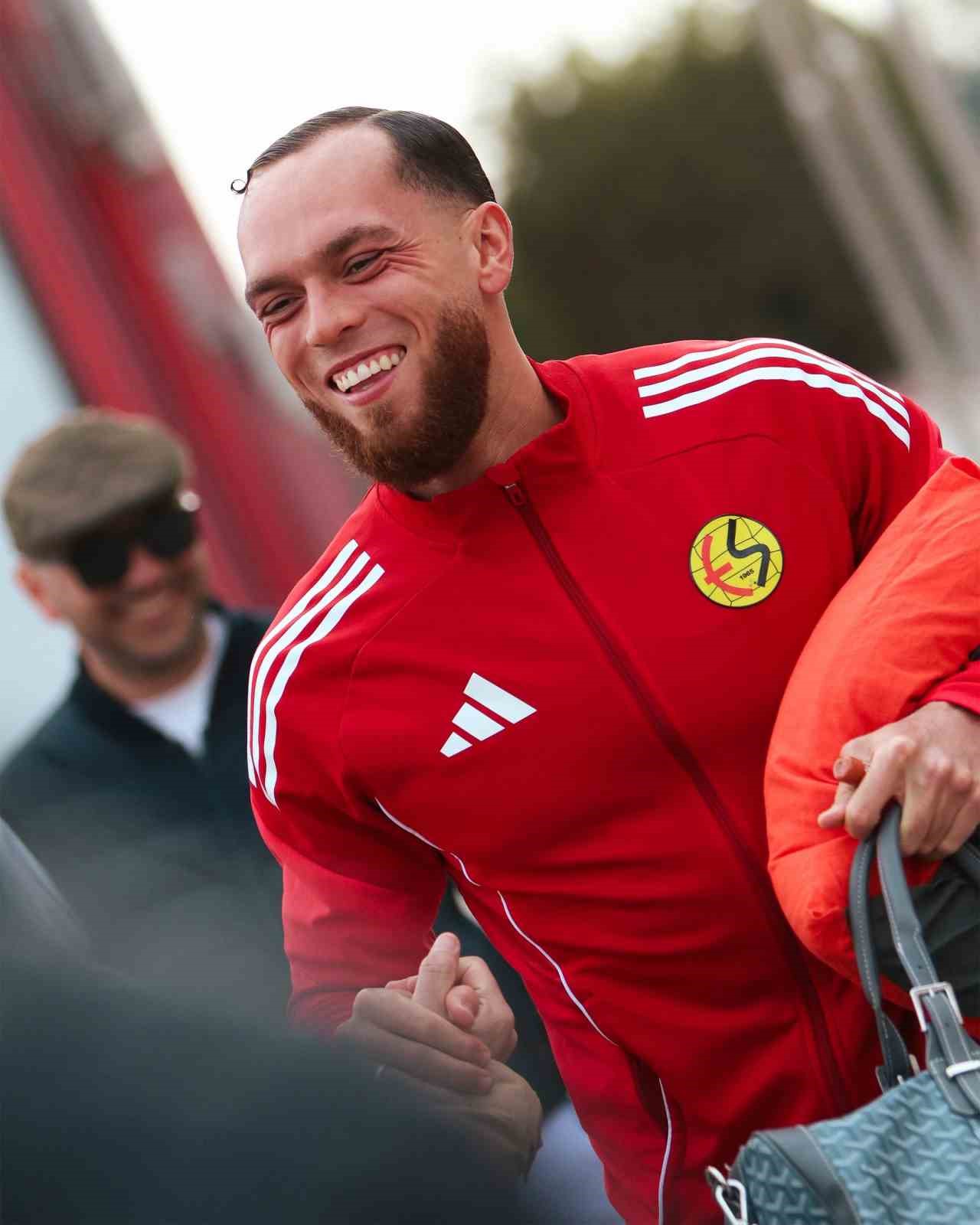 Eskişehirspor, Karşıyaka deplasmanı için yola çıktı
