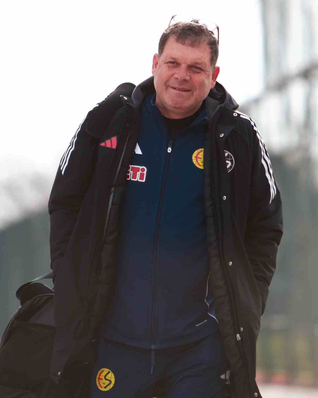 Eskişehirspor, Karşıyaka deplasmanı için yola çıktı
