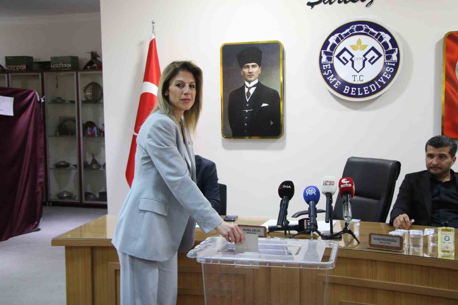 Eşme Belediye Başkan Vekilliğine Zeki Işık seçildi
