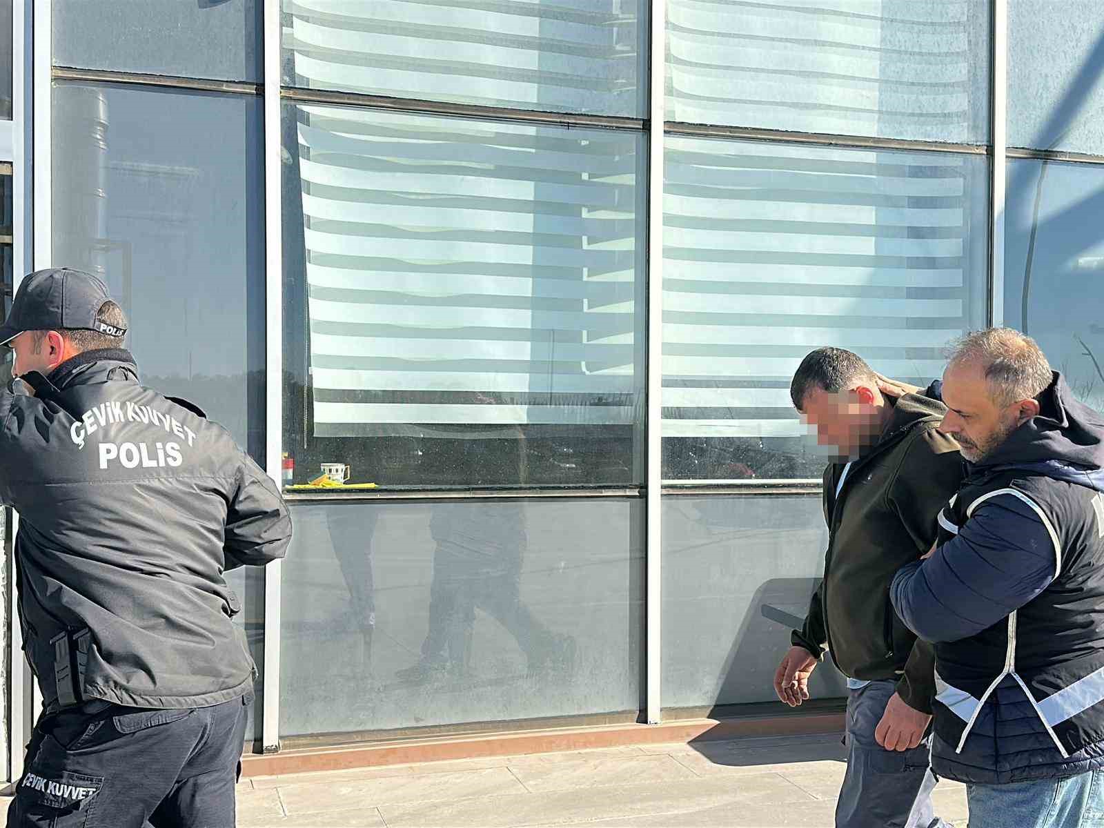 Eşme Belediye Başkanı Tozan ve 5 şüpheli adliyeye sevk edildi
