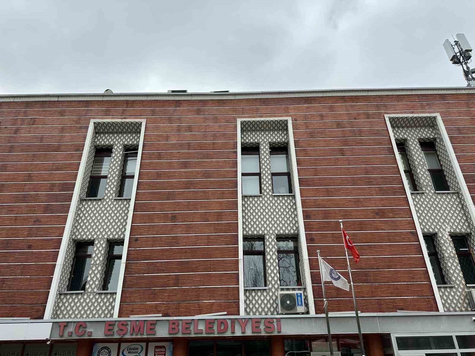 Eşme Belediyesi’ne yönelik ‘irtikap’ soruşturması kapsamında Başkan Tozan, eşi ve 3 şüpheli gözaltına alındı
