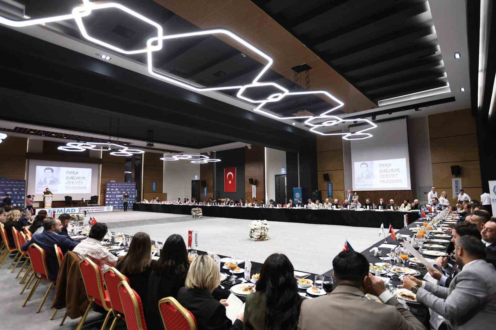 ESMİAD’ın ocak ayı buluşmasında Eskişehir iş dünyası kenetlendi
ESMİAD’ın ocak ayı buluşmasında Eskişehir iş dünyası kenetlendi