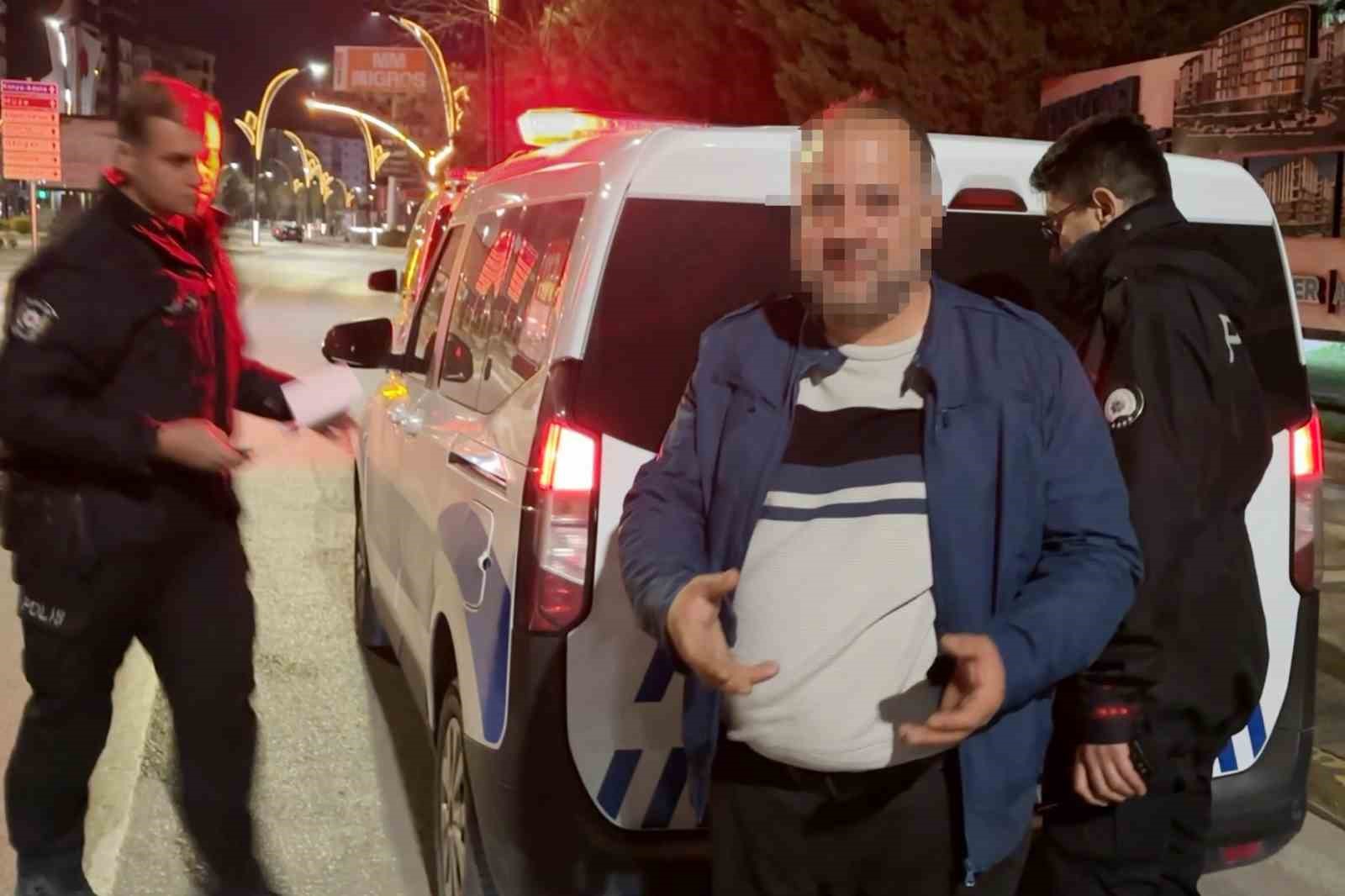 ‘Esnafım’ diyen alkollü sürücünün ehliyetine el konuldu
