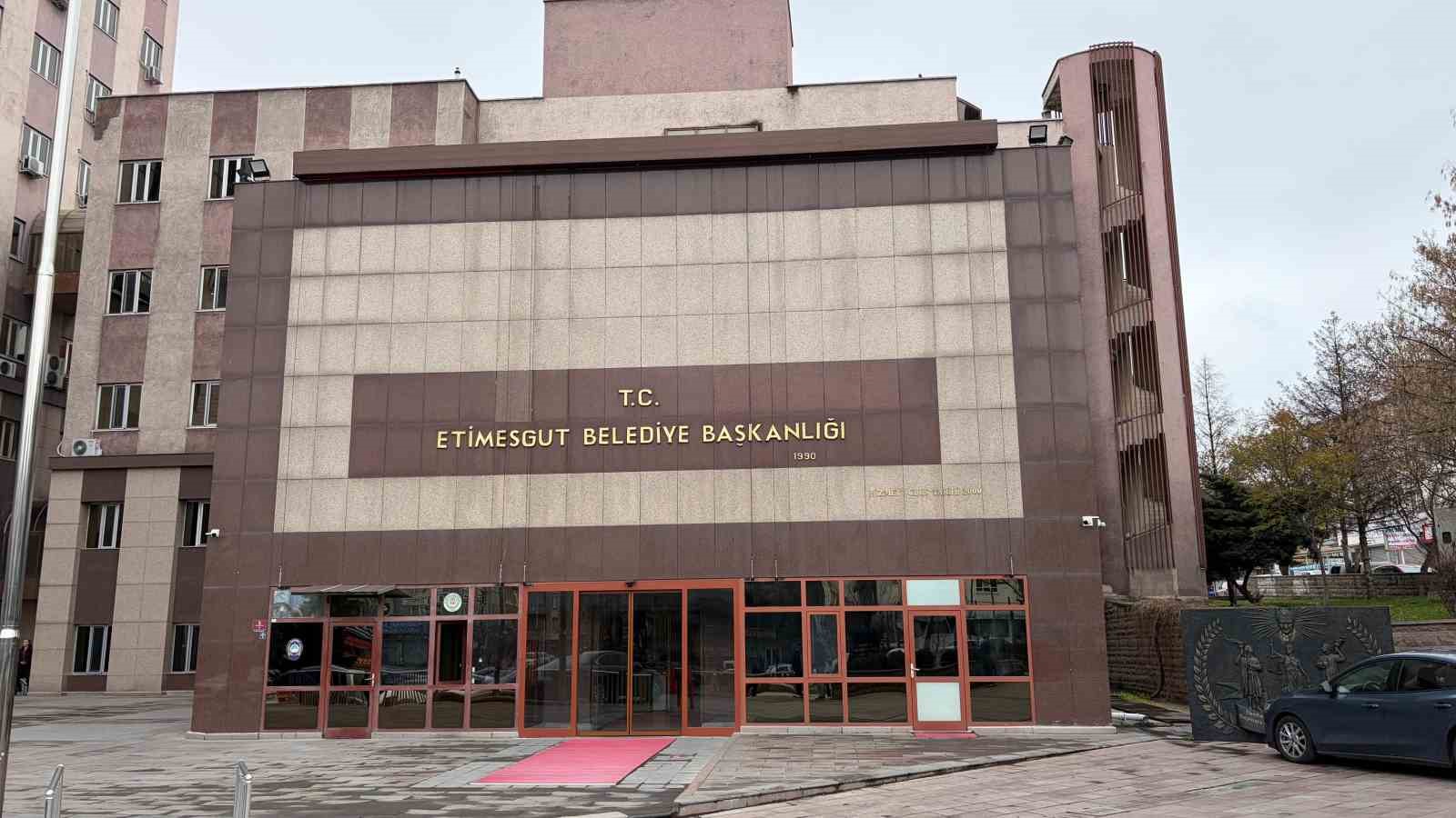 Etimesgut Belediyesi’ne operasyon: 4 gözaltı
