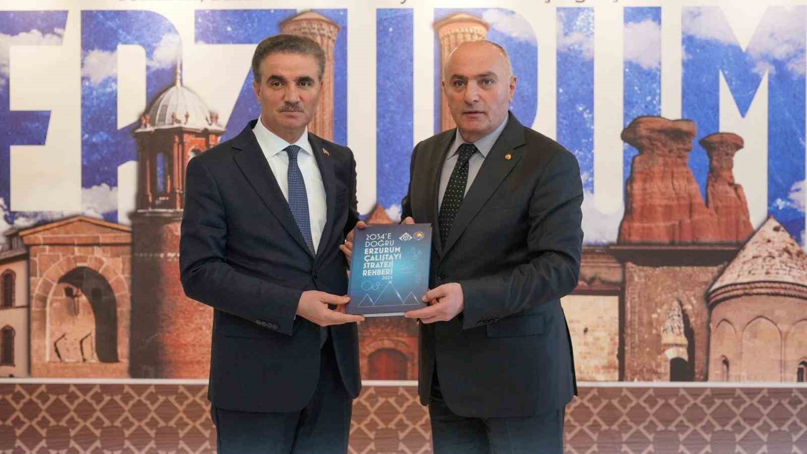 ETSO Başkanı Saim Özakalın ile ETSO yönetiminden Vali Aydın Baruş’a hayırlı olsun ziyareti
ETSO Başkanı Saim Özakalın ile ETSO yönetiminden Vali Aydın Baruş’a hayırlı olsun ziyareti