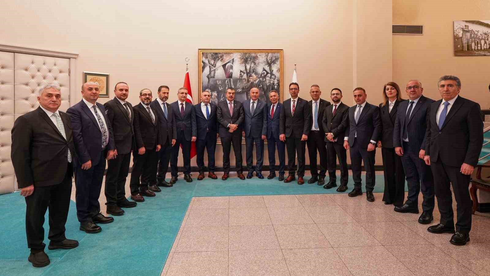 ETSO heyetinden Bakan Yusuf Tekin’e ziyaret: Erzurum’a yeni mesleki ve teknik lise müjdesi
