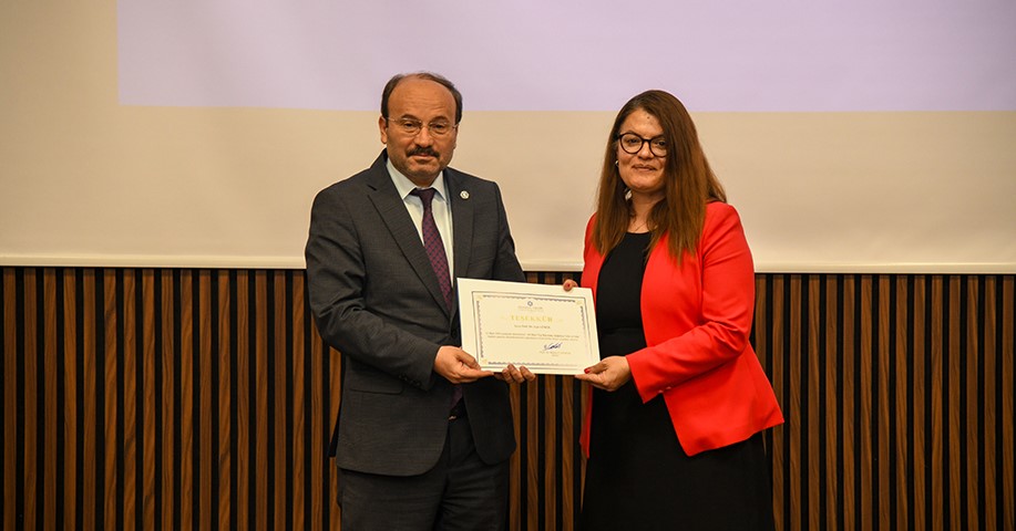 ETÜ’de 14 Mart Tıp Bayramında "Sağlıkta vefa ve etik" paneli
