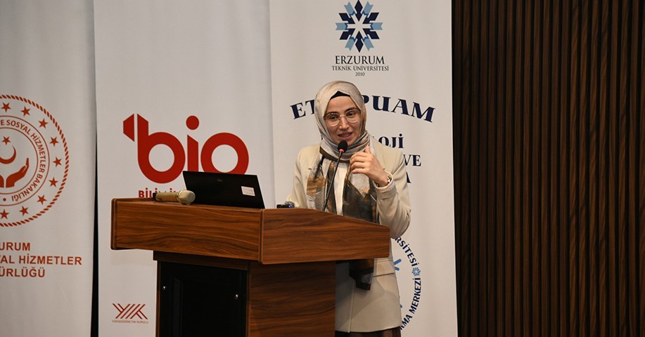 ETÜ’de Dünya Otizm Farkındalık Günü kapsamında konferans düzenlendi
