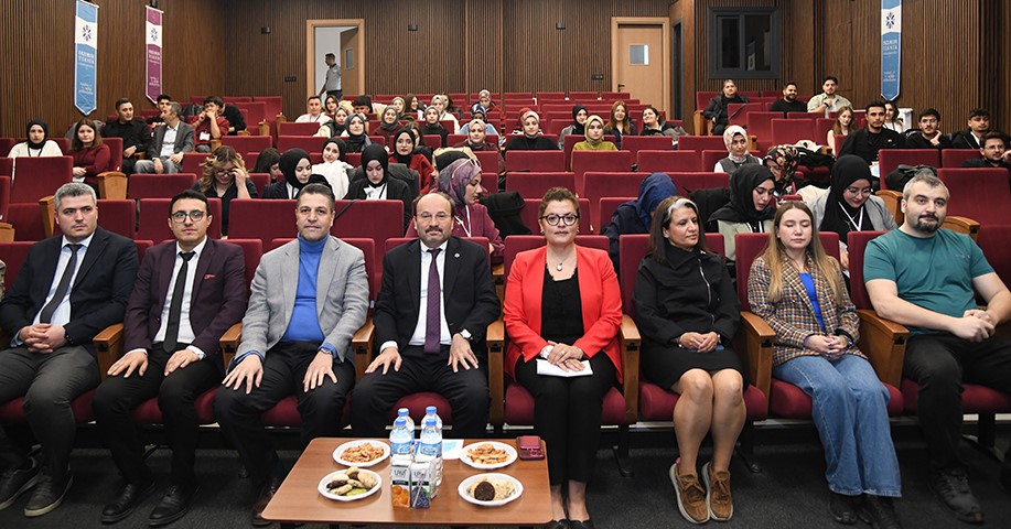 ETÜ’de fizyoterapi ve rehabilitasyon alanındaki güncel yaklaşımlar konuşuldu
ETÜ’de fizyoterapi ve rehabilitasyon alanındaki güncel yaklaşımlar konuşuldu