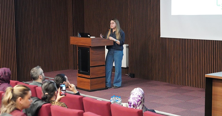 ETÜ’de fizyoterapi ve rehabilitasyon alanındaki güncel yaklaşımlar konuşuldu
ETÜ’de fizyoterapi ve rehabilitasyon alanındaki güncel yaklaşımlar konuşuldu