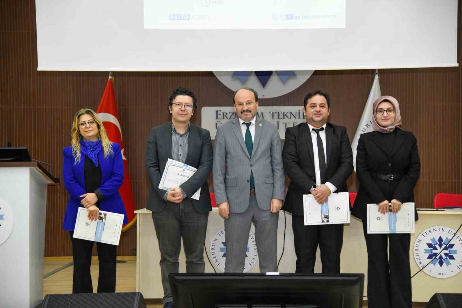 ETÜ’de "İstiklal Marşı’nın Kabulünün 105. yılı ve Mehmet Akif Ersoy" paneli düzenlendi
