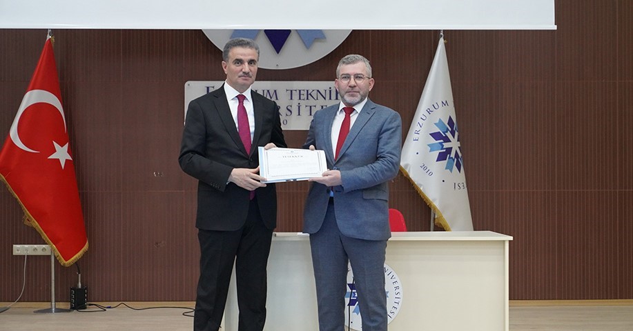 ETÜ’de "Küllerinden doğan şehir Erzurum" konferansı
