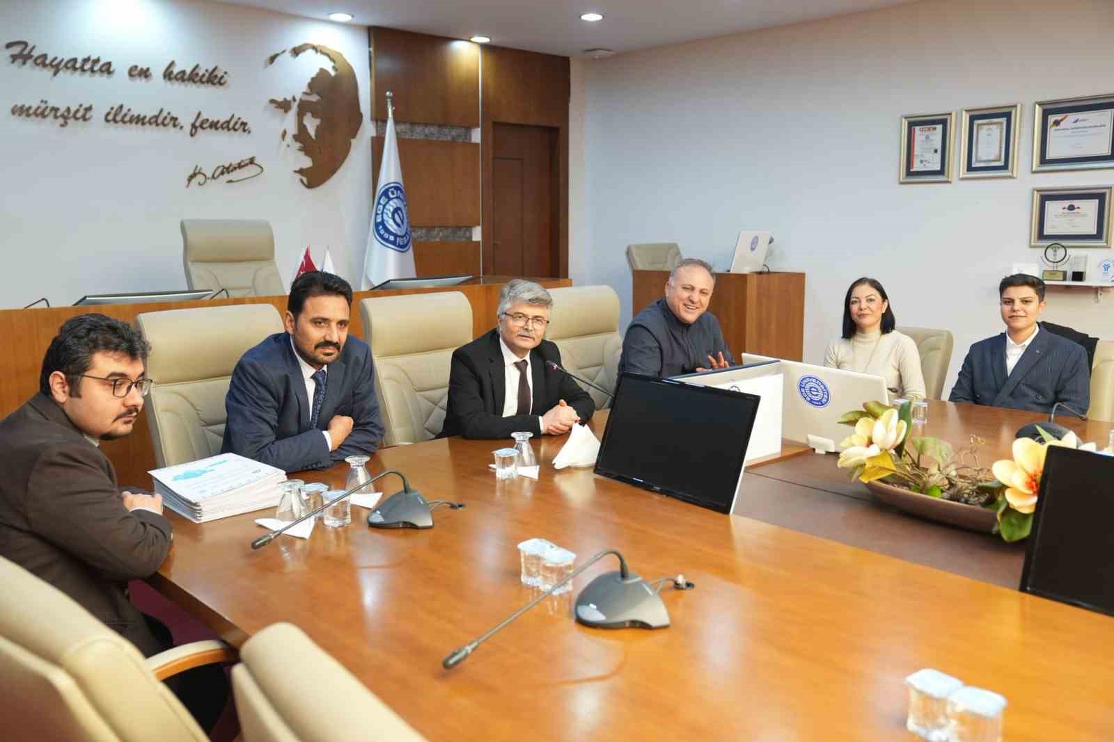 EÜ’de Orhun Değişim Programı’na katılan öğrencilere yönelik veda toplantısı
EÜ’de Orhun Değişim Programı’na katılan öğrencilere yönelik veda toplantısı