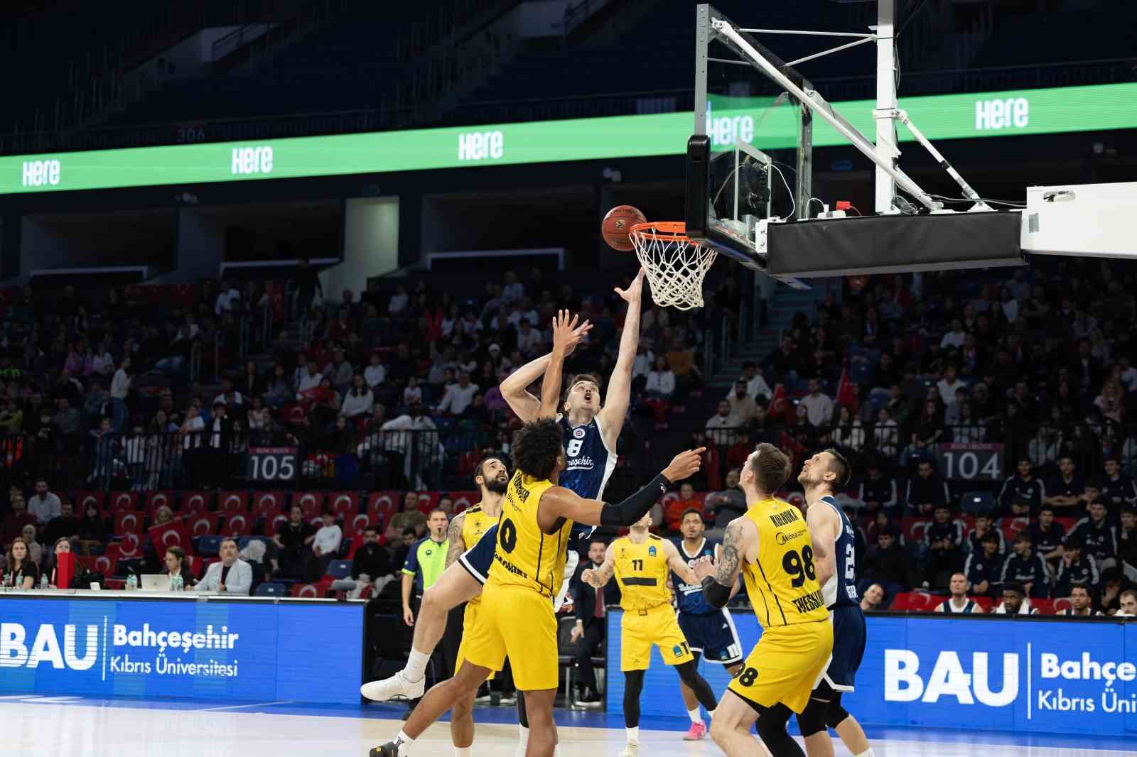 Eurocup: Bahçeşehir Koleji: 81 - Aris: 79
