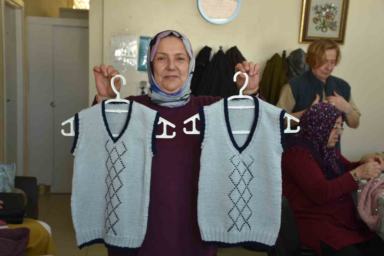 Evden çıkıp üretime katılıyorlar
