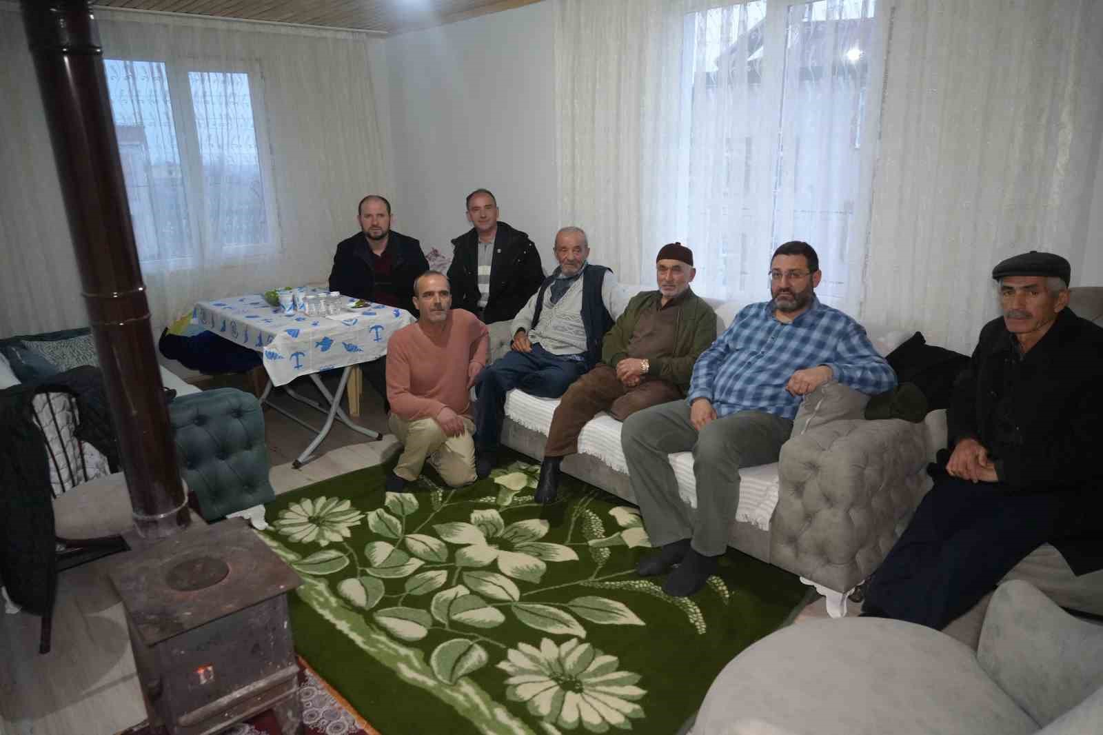 Evi yanan ailenin yaraları sarıldı: Yenilenen ev, bayram hediyesi oldu
