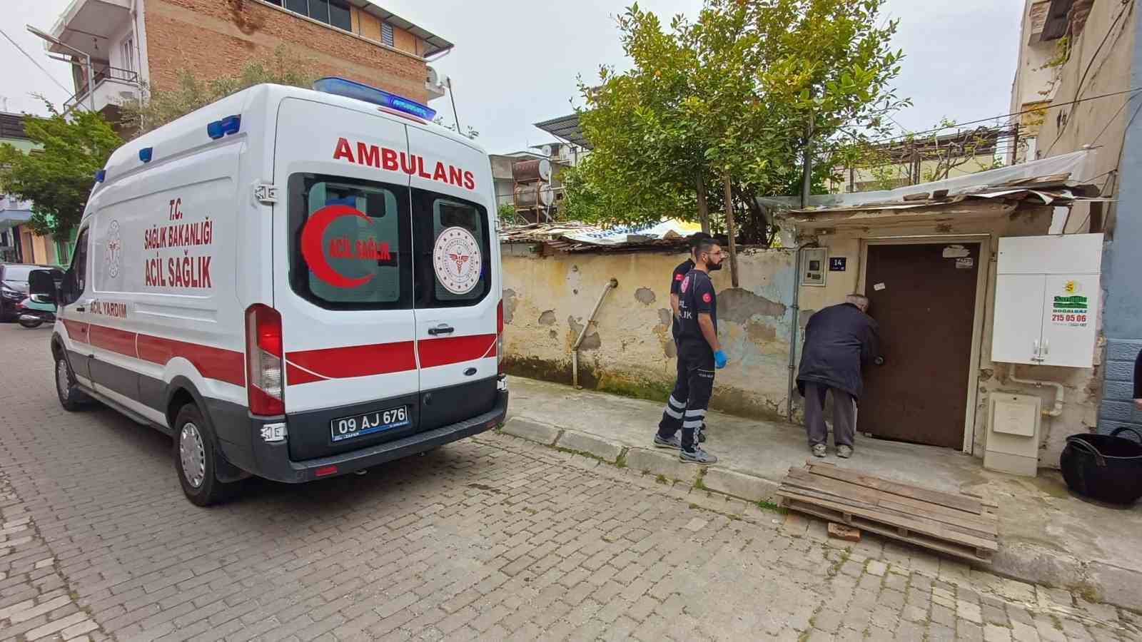 Evin bahçesinde düşen yaşlı kadın için ekipler seferber oldu
